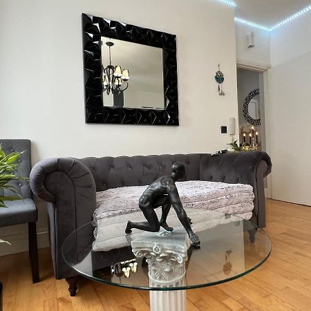 Lovely Apartment In คอร์ก ภายนอก รูปภาพ