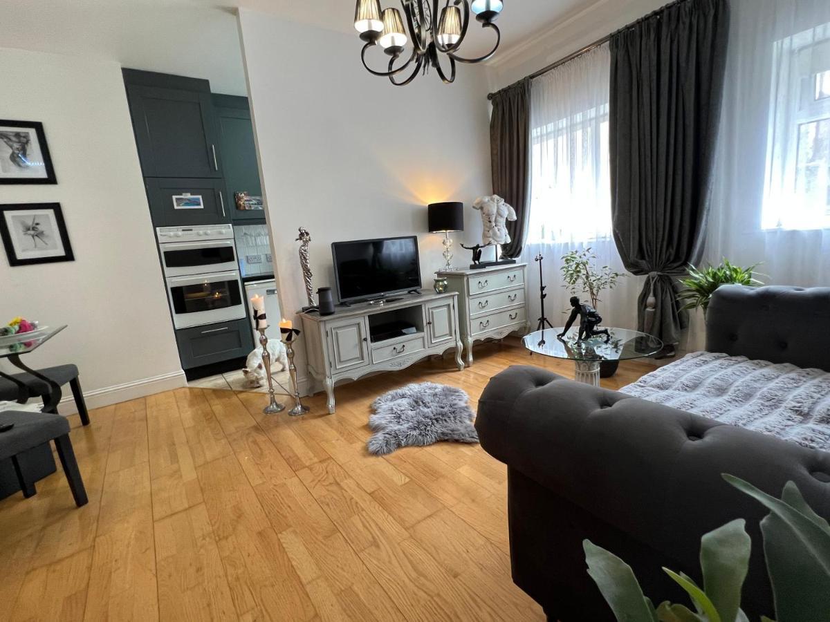 Lovely Apartment In คอร์ก ภายนอก รูปภาพ