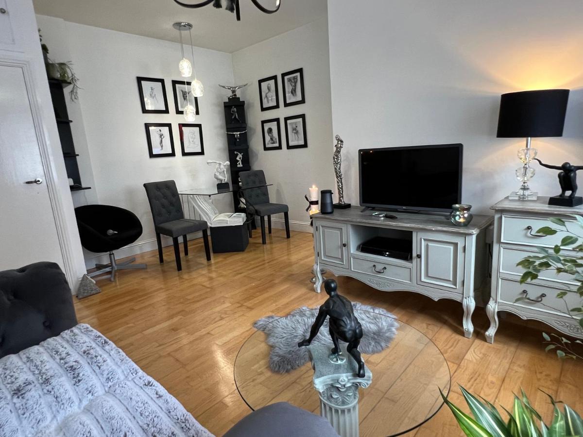 Lovely Apartment In คอร์ก ภายนอก รูปภาพ
